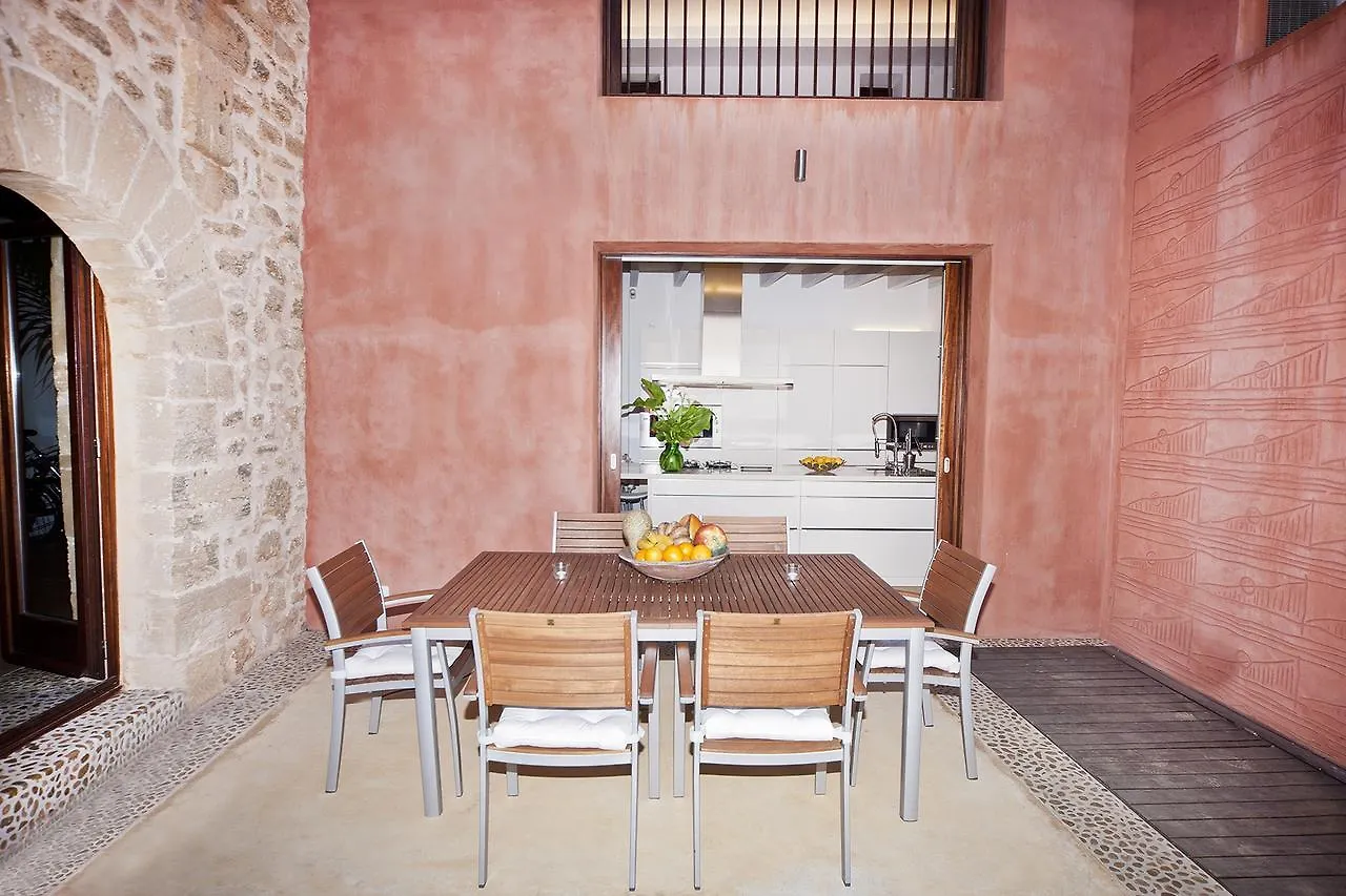 Casa Muralla Villa Alcudia  İspanya